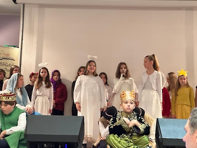 Jasełka dla seniorów ze Stowarzyszenia Emerytów i Rencistów z Psar 