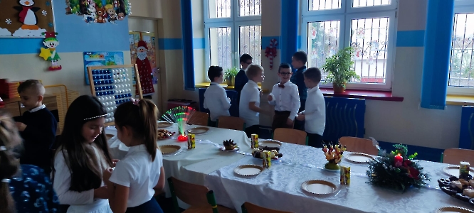 Wigilia klasowa i szkolna